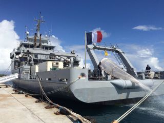 DSCEN Bougainville durant la mission Turbo - Prlvement de plancton