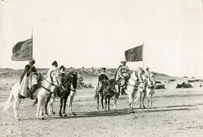SHD/GR 2 K 67 /3-4. Troupes françaises au Levant