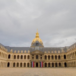 Cour d'honneur des Invalides © CC BY-SA 3.0