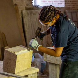 Association CHAM taille de pierre pour la rénovation de la citadelle - Caporal-chef Anthony