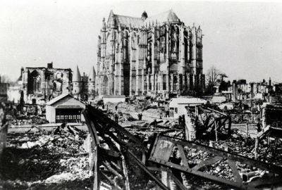 Beauvais en ruine