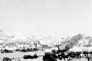 BF/ONU dans la valle de Wonju, janvier 1951 (ECPAD, D54-01-11)
