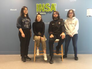 Les 4 tudiants du projet de l'anne 2022-2023: Mme Nguyen, Mme Georges, M. Pourcher, Mme Adam